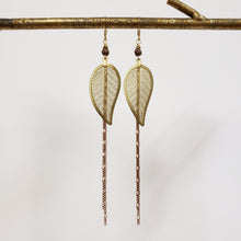 Load image into Gallery viewer, Vintage mesh leaves duster earrings