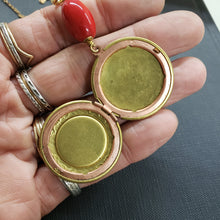 Load image into Gallery viewer, Vintage Round Locket Necklace - Yin Yang Red