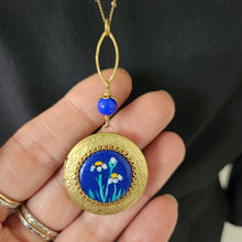 Load image into Gallery viewer, Round Vintage Locket Necklace - Blue Floral