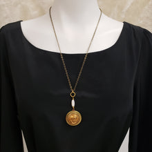 Load image into Gallery viewer, Vintage Round Locket Necklace - Anchor