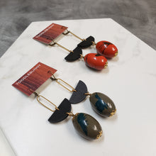 Load image into Gallery viewer, Geometric splash drop earrings
