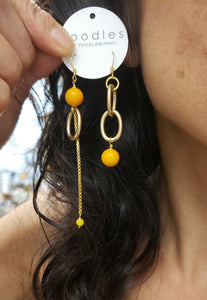 Asymmetric Color pop link drop earrings