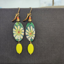 Load image into Gallery viewer, Floral Tin Dangle Earrings - Lime
