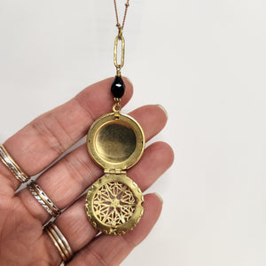 Round Filigree Locket Necklace - Onyx