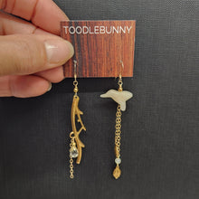Load image into Gallery viewer, Asymmetric Twig Y Stone Bird Earrings - Honey Jade
