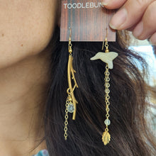 Load image into Gallery viewer, Asymmetric Twig Y Stone Bird Earrings - Honey Jade
