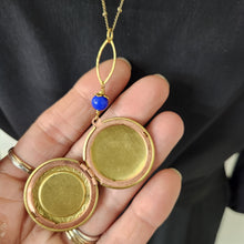 Load image into Gallery viewer, Round Vintage Locket Necklace - Blue Floral
