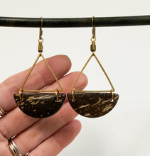 Load image into Gallery viewer, Geometric coco drop earrings
