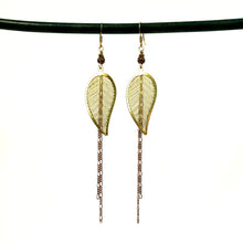 Load image into Gallery viewer, Vintage mesh leaves duster earrings
