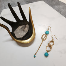Load image into Gallery viewer, Asymmetric Color pop link drop earrings
