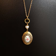 Load image into Gallery viewer, Small Vintage Oval Locket Necklace - White Pearl
