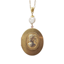 Load image into Gallery viewer, Large Vintage Locket Necklace - Cameo Pearl
